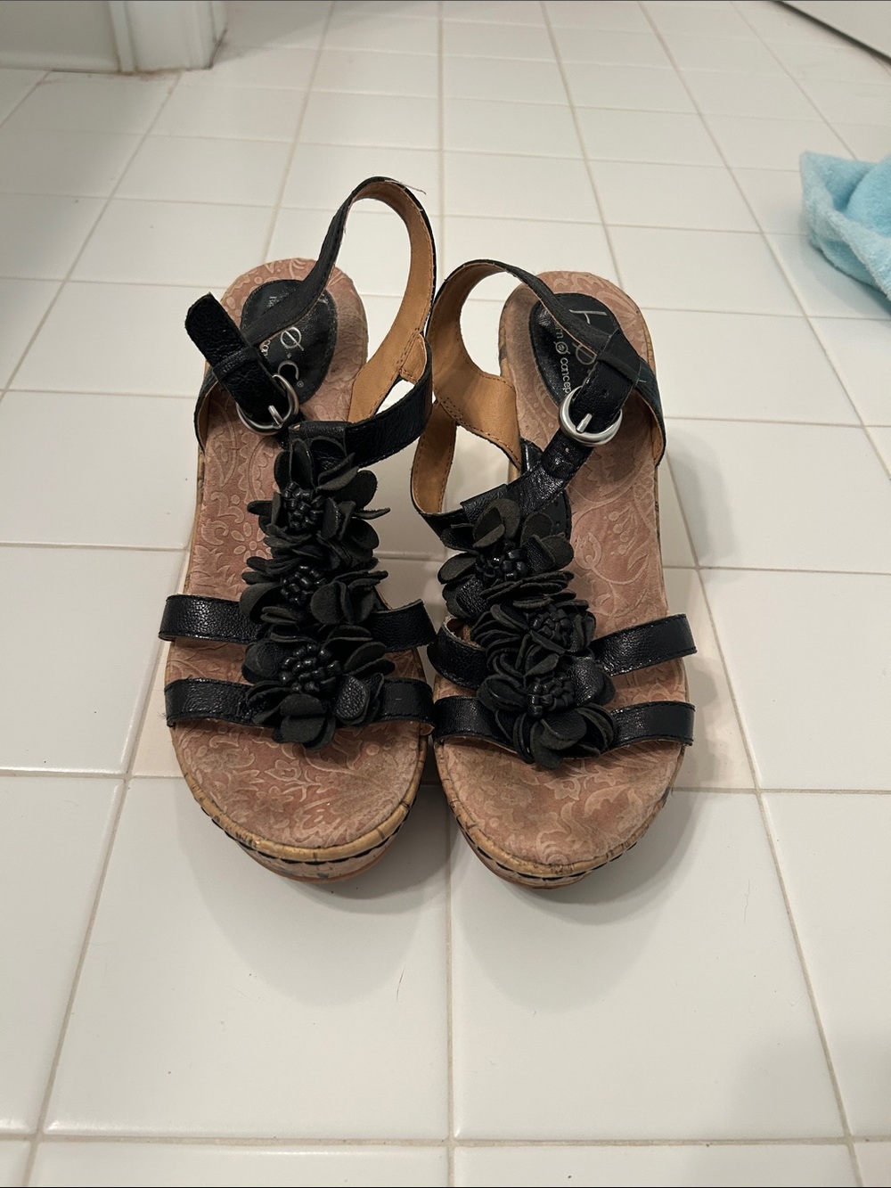 Women’s Black Floral Strap Wedge Sandals - Comfort Style
